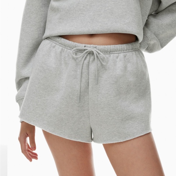 Aritzia | Cozy Fleece Mega Flutter Micro Sweatshort - Picture 1 of 8